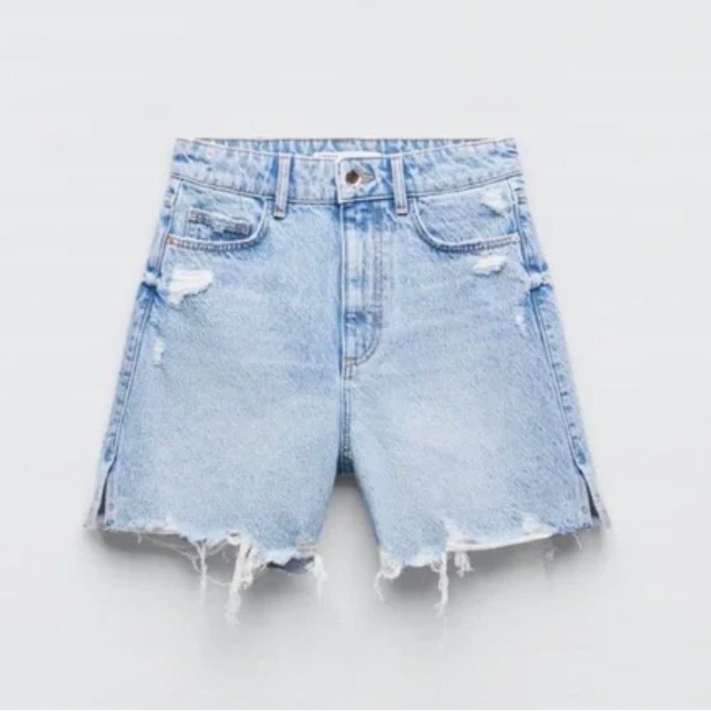 NWT Zara Highwaisted Light Wash Denim Shorts